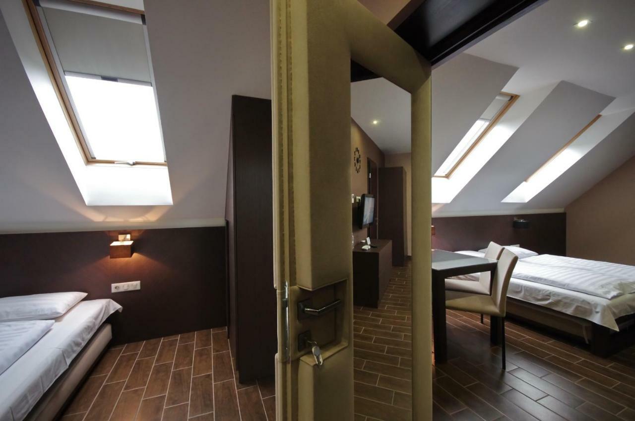 Royal Residence Apartments Gyula Bagian luar foto