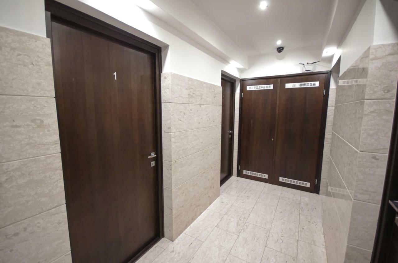 Royal Residence Apartments Gyula Bagian luar foto