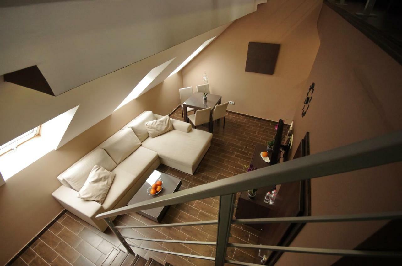 Royal Residence Apartments Gyula Bagian luar foto