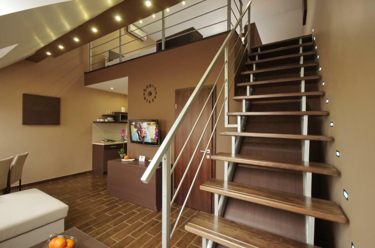 Royal Residence Apartments Gyula Bagian luar foto